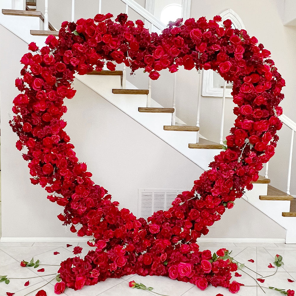 Large heart-shaped rose installation by Dancing Wallflowers